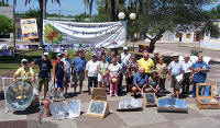 Conference participants demonstrated several types of solar cookers to the general public.